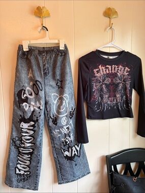 Black Grunge Long-Sleeve Tee and Grey Graffiti Pants Set for Kids